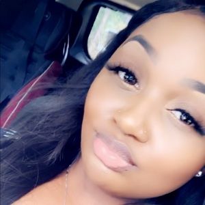 Meet your Posher, April